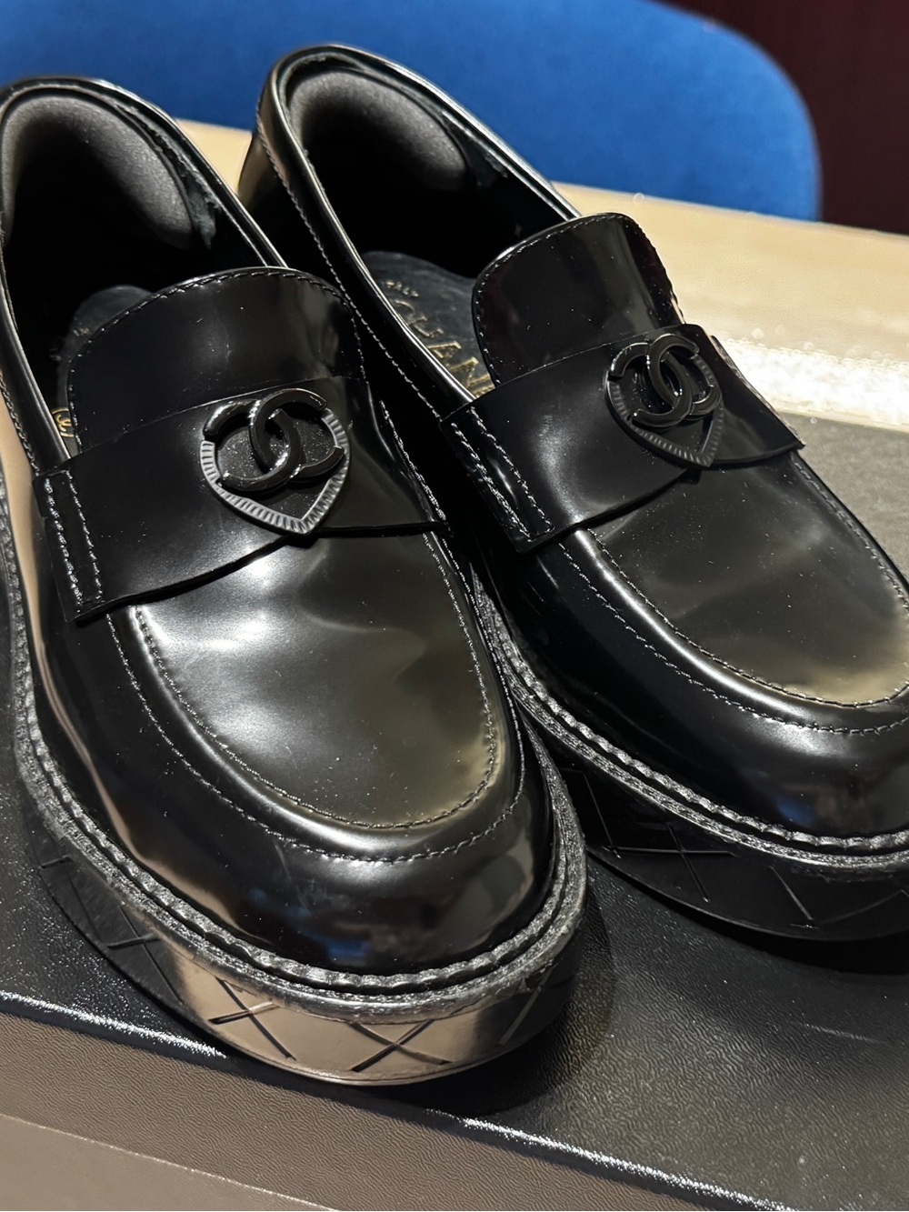 CHANEL Black Patent Leather Platform Loafers with Interlocking CC